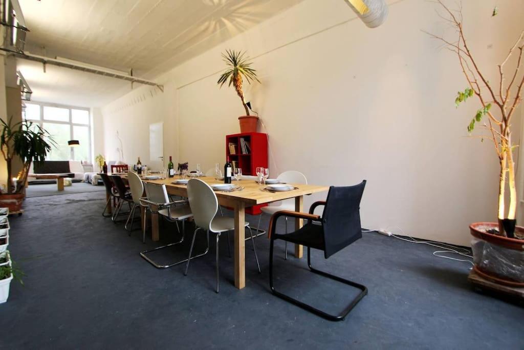 Апартаменты 200Qm Loft For Friends And Family - On The Spree! Берлин Экстерьер фото